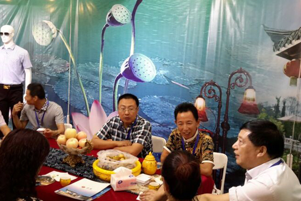 如皋“衣园”组团参加中国西部文博会